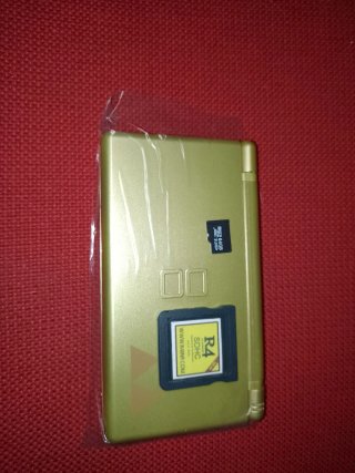 Nintendo DS Lite Oro ediz. Zelda con 1340 giochi