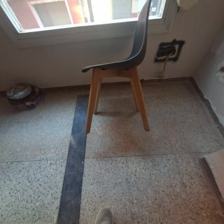 Silla de madera y metal