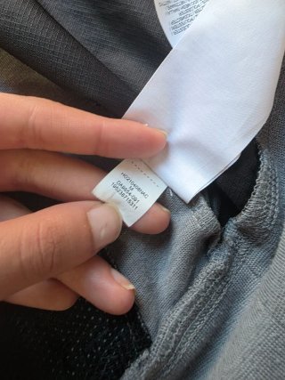 Chaqueta Jordan Gris y Negra con Capucha