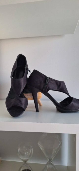Zapatos de tacón Maripaz negros