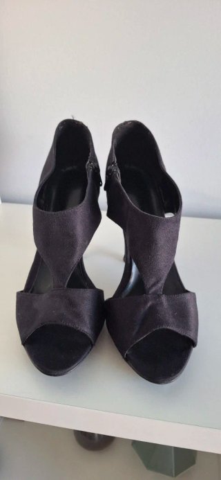 Zapatos de tacón Maripaz negros