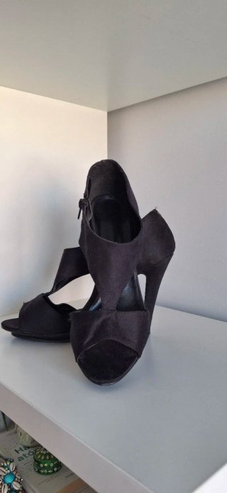 Zapatos de tacón Maripaz negros