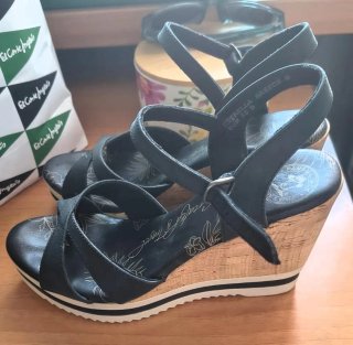 Sandalias de cuña Panama Jack negras