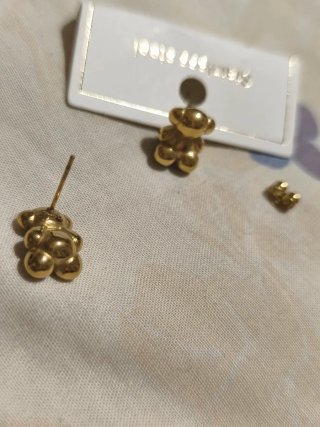 Pendientes con forma de oso dorados