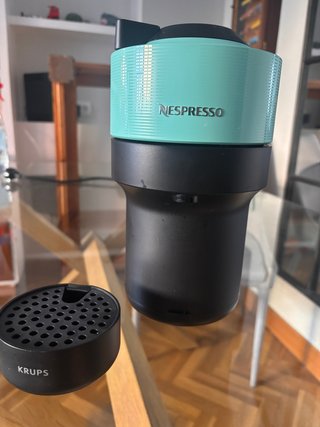 Cafetera Nespresso Vertuo Pop Krups y Soporte