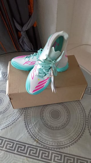 Zapatillas de fútbol Adidas F50 Talla 39