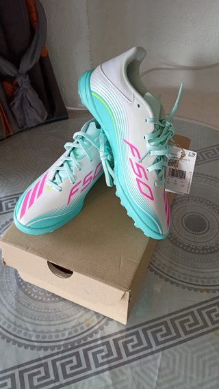 Zapatillas de fútbol Adidas F50 Talla 39