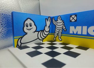 Diorama Michelin 1/64