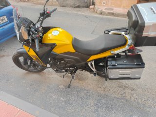 Macbor Montana XR1 125 Amarilla y negra