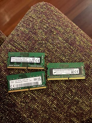 3 Módulos RAM DDR4 3200MHz (16GB + 8GB)