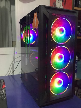 Torre PC con Refrigeración Líquida