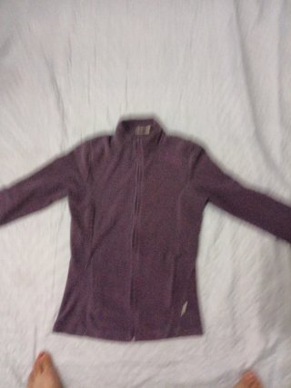 Chaqueta polar morada mujer