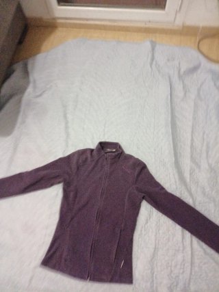 Chaqueta polar morada mujer