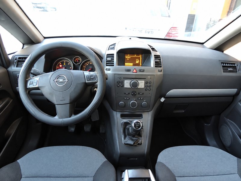 Opel Zafira 2005, foto 9