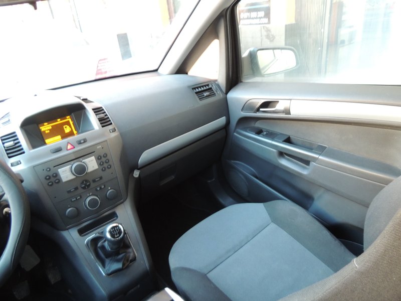 Opel Zafira 2005, foto 10