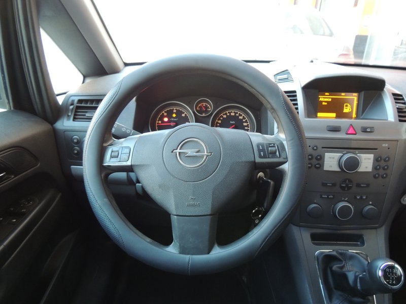 Opel Zafira 2005, foto 11