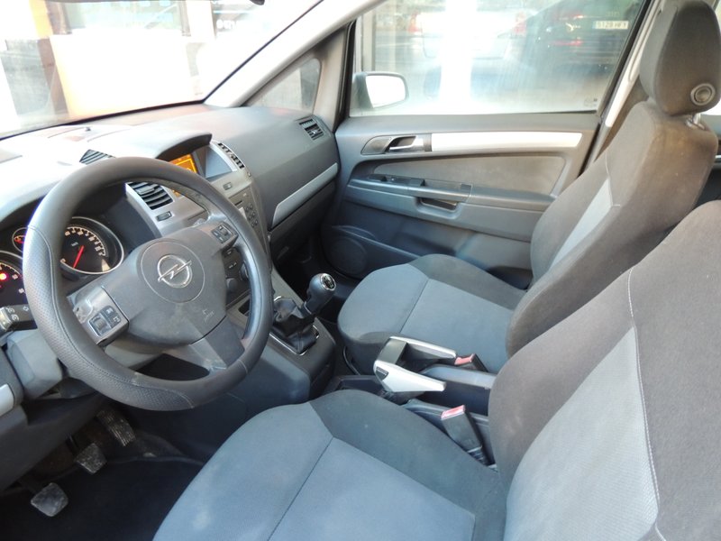 Opel Zafira 2005, foto 12