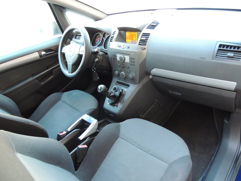Opel Zafira 2005, foto 16