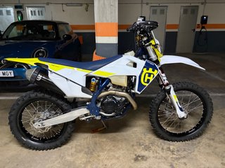Husqvarna FE 450 modelo 2023 Enduro