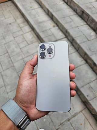 iPhone 15 Pro Max