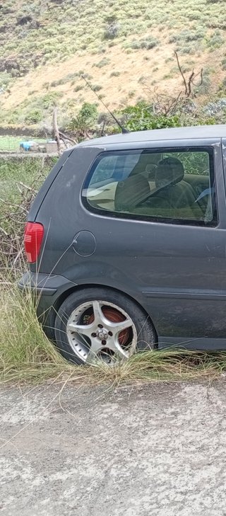 Retrovisor derecho VW Polo 6N2