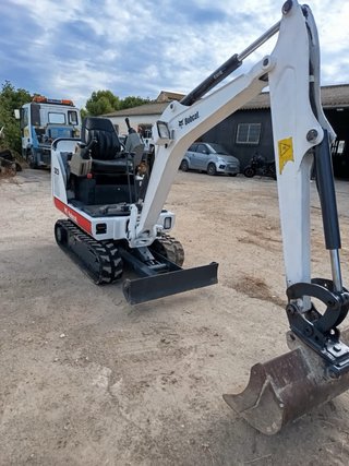 Mini Excavadora Bobcat 1600kg
