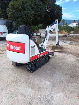 Mini Excavadora Bobcat 1600kg