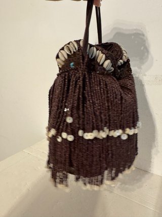 Bolso de mano Zara con abalorios