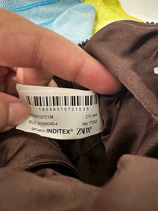 Bolso de mano Zara con abalorios