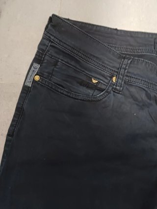 Pantalón Armani Jeans Negro Talla 38