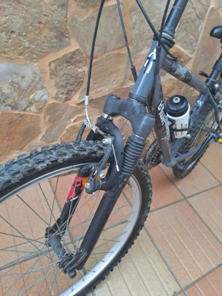 Bicicleta de Montaña marca b'Twin ruedas 54-507