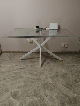 Mesa de Salón con Sobre de Cristal