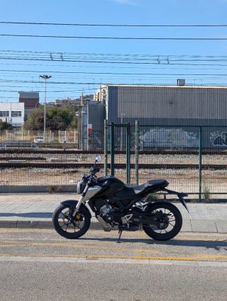Moto Honda CB125R Naked