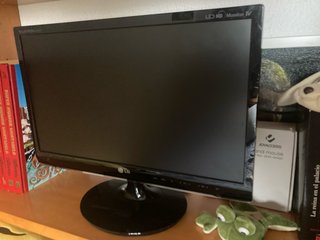 Monitor TV LG Flatron de 24 pulgadas