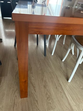 Mesa de Comedor Extensible de Madera. Cerezo