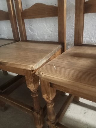 3 Sillas de Madera.