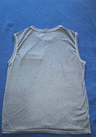 Camiseta sin mangas gris
