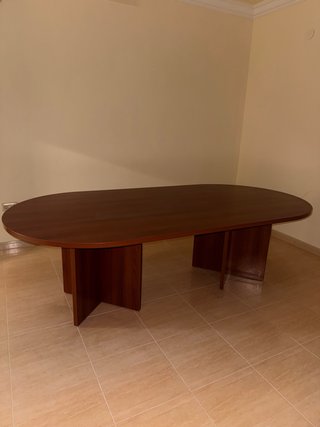 Mesa de Madera Ovalada