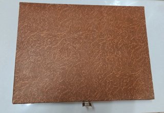 Caja para cubertería de papel