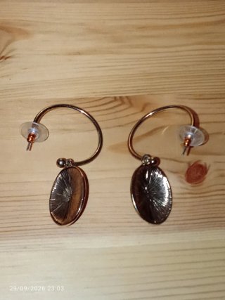 Pendientes Aro Negro Estrella Brillante