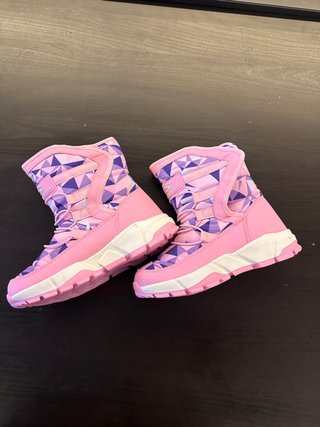 34 size Kids snow boot