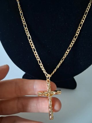 Cadena con Colgante de Cruz