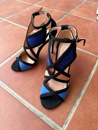 Tacones Azul y Negro