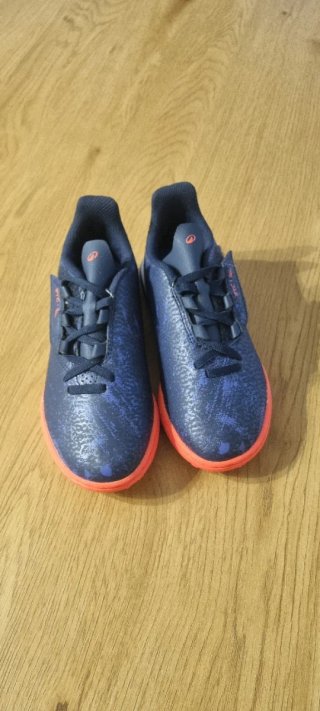 Botas de fútbol para niño nuevas t33