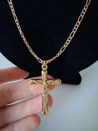 Cadena con Colgante de Cruz