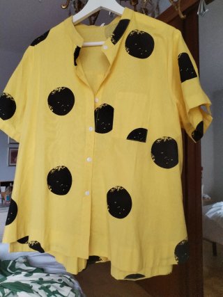 Blusa de Algodón Amarilla con Lunares Negros