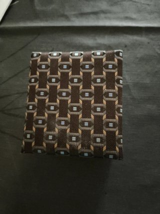 Caja para Reloj con Estampado Geométrico
