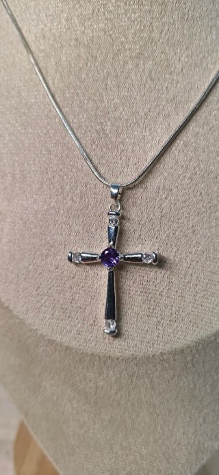 Cadena plata con crucifijo y circonitas