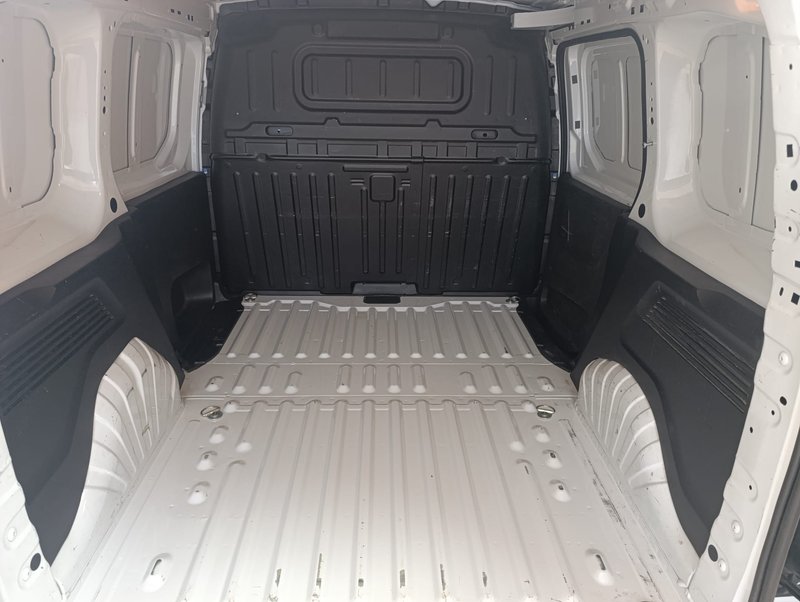 Opel Combo 2022, foto 11