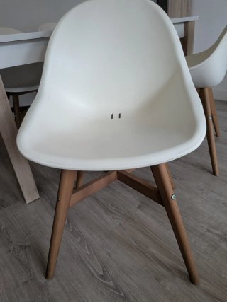 Mesa extensible y 4 Sillas Comedor (IKEA FANBYN)